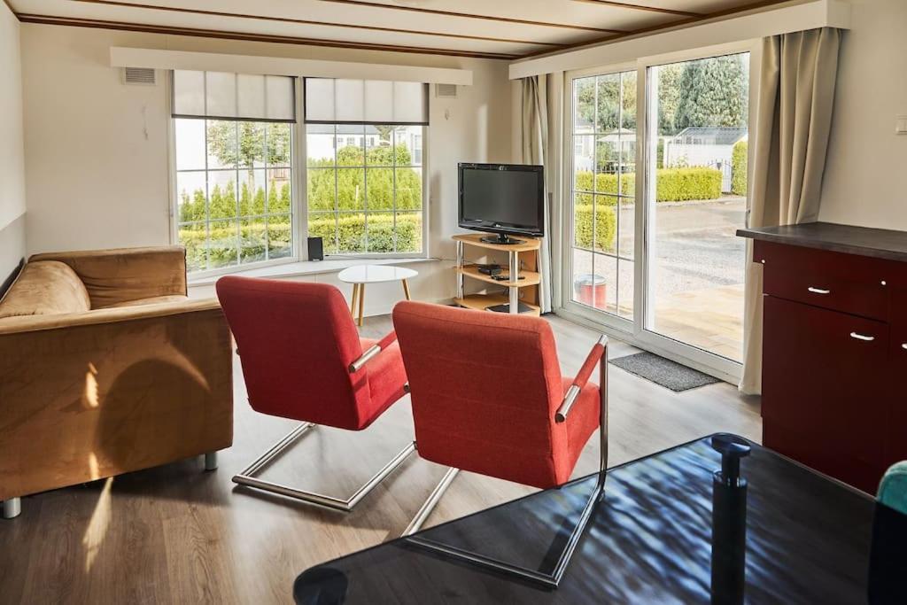 4 Persons Chalet Valkenbosch Situated In The Forested Area Oisterwijk Kültér fotó